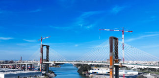 Liebherr ristrutturazione ponte Siviglia
