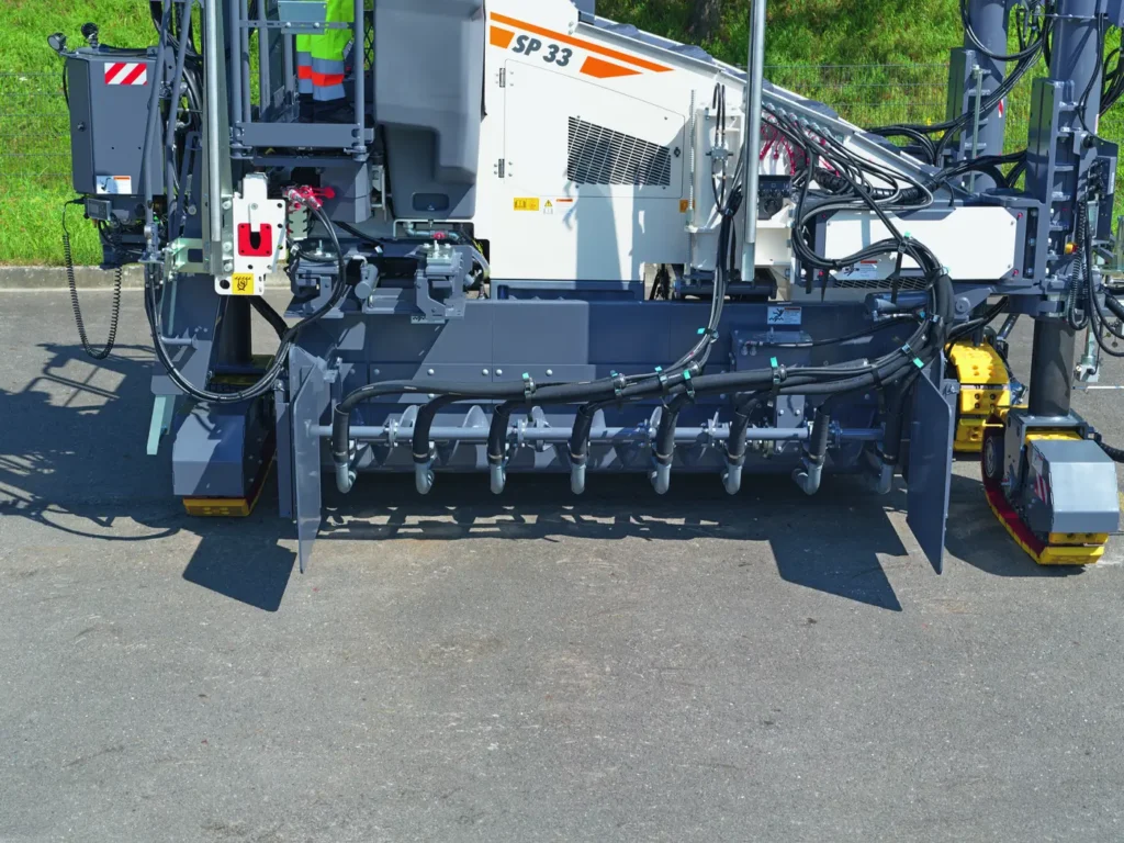 Finitrice Wirtgen SP 33